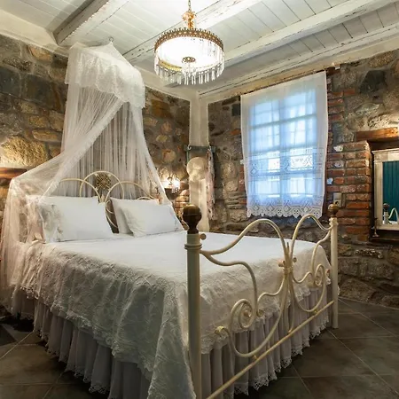 Ta Petrina * Vourvourou