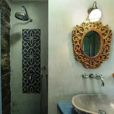 Ta Petrina * Vourvourou