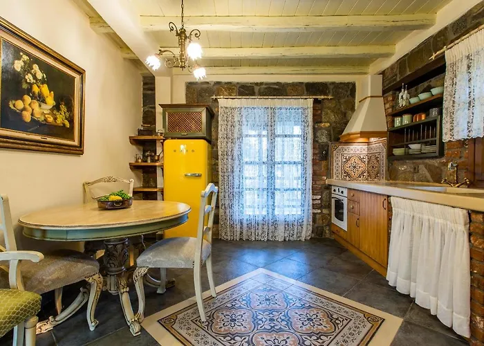 Ta Petrina * Vourvourou