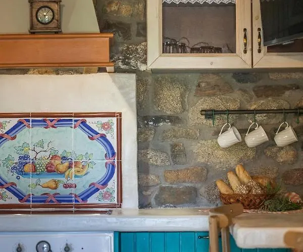 Ta Petrina * Vourvourou