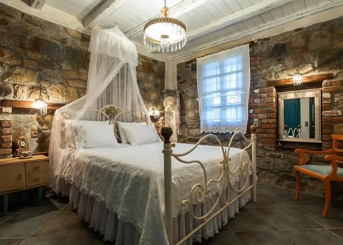 Ta Petrina * Vourvourou