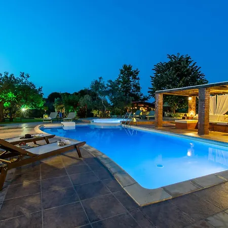 Ta Petrina דירה *